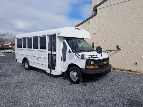 Used 2014 Chevrolet Express 4500 w/ School Bus Package image 8
