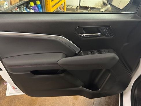 Used 2024 Chevrolet Colorado Z71 w/ Z71 Convenience Package 2 image 20