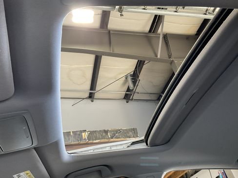 Used 2018 Honda Accord Touring image 33