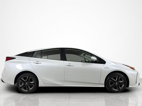 Used 2022 Toyota Prius XLE FWD image 6