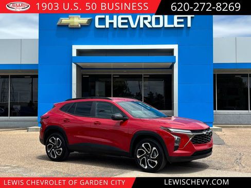 Used 2026 Chevrolet Trax RS w/ Driver Confidence Package FWD image 1