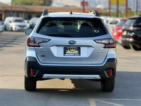 Used 2022 Subaru Outback Limited AWD/4WD image 6