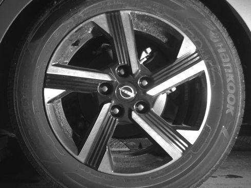 Used 2025 Nissan Sentra SV FWD image 14