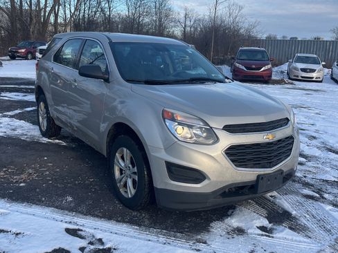 Used 2016 Chevrolet Equinox LS image 3