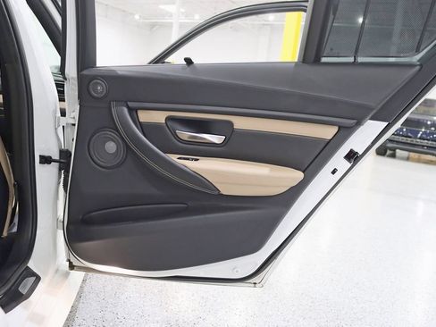Used 2016 BMW M3 RWD image 40