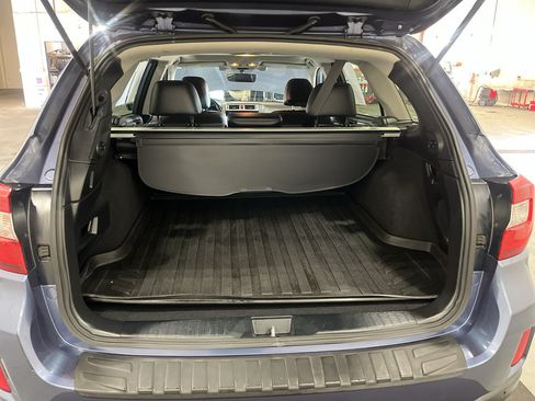 Used 2017 Subaru Outback 2.5i Limited AWD/4WD image 24