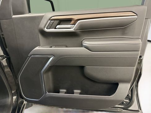 Used 2023 Chevrolet Silverado 1500 LT image 33