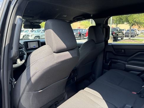 Certified 2025 Toyota 4Runner SR5 AWD/4WD image 18