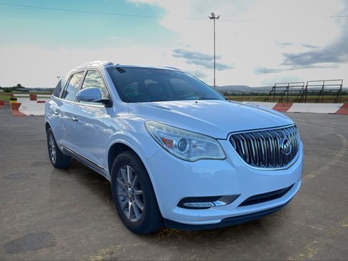 Used 2016 Buick Enclave Leather FWD image 2