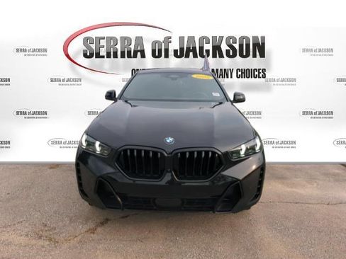Used 2025 BMW X6 xDrive40i AWD/4WD image 3