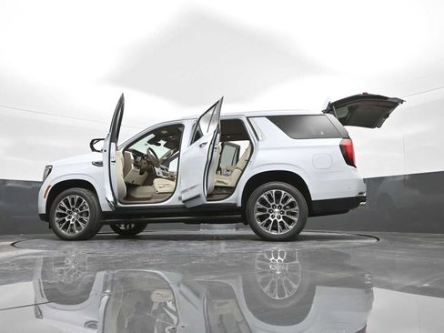 New 2026 GMC Yukon Denali w/ Denali Reserve Package image 37