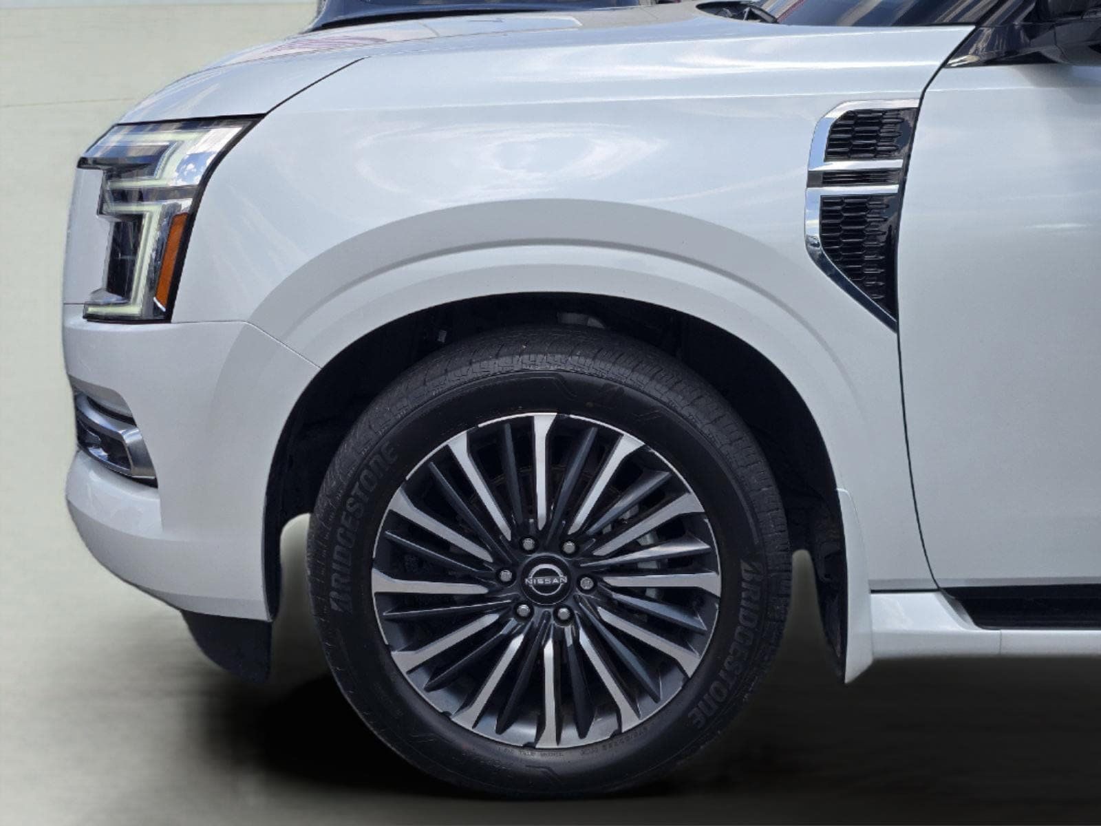 Used 2026 Nissan Armada Platinum Reserve AWD/4WD image 9