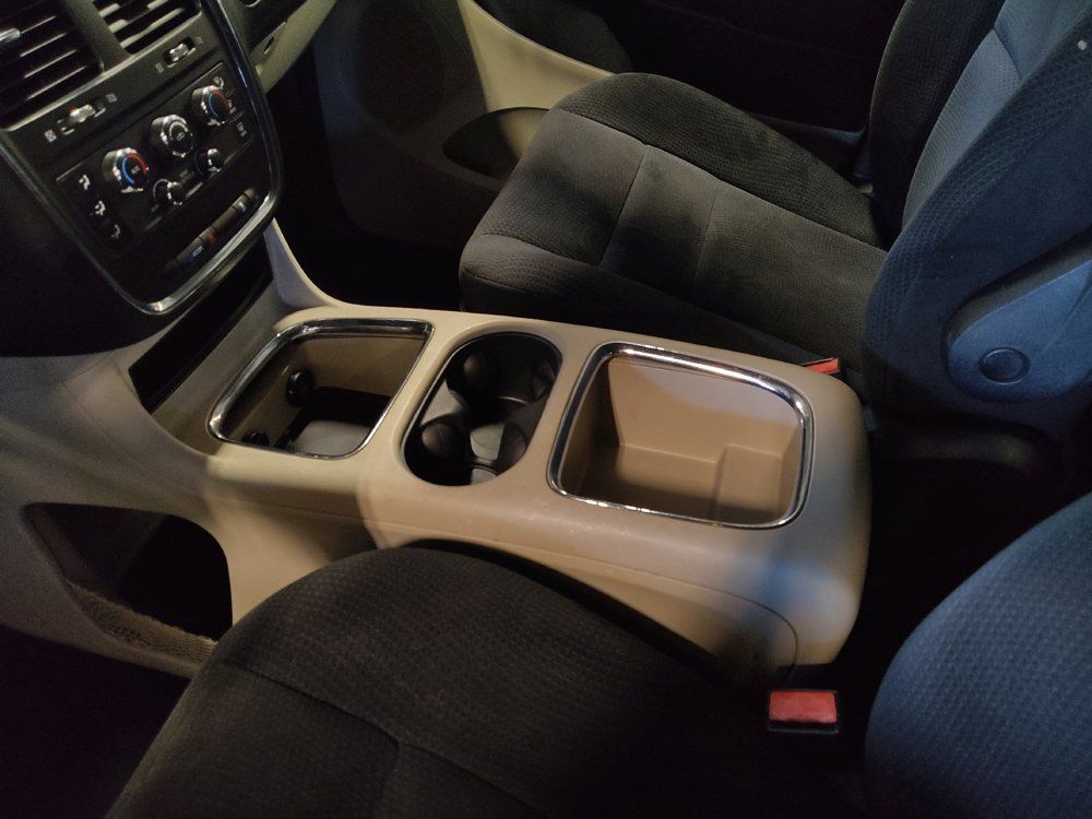 Used 2014 Dodge Grand Caravan SXT FWD image 26