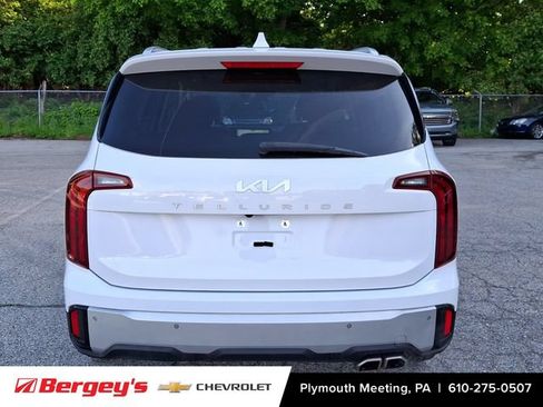 Used 2024 Kia Telluride S w/ S Sunroof Package FWD image 6