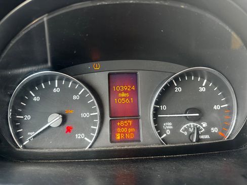 Used 2016 Mercedes-Benz Sprinter 2500 image 40