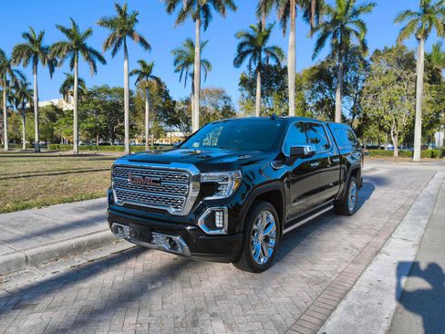 Used 2019 GMC Sierra 1500 Denali w/ Technology Package AWD/4WD image 2