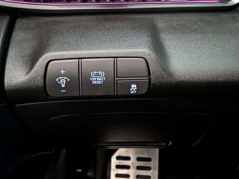 Used 2025 Hyundai Elantra SEL FWD image 18