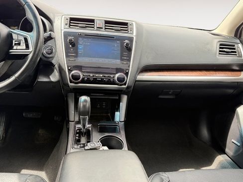 Used 2018 Subaru Outback 2.5i Limited AWD/4WD image 17