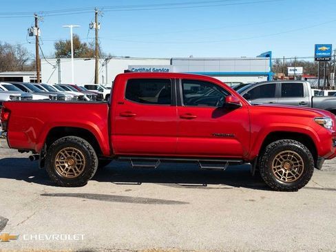 Used 2021 Toyota Tacoma SR5 image 5