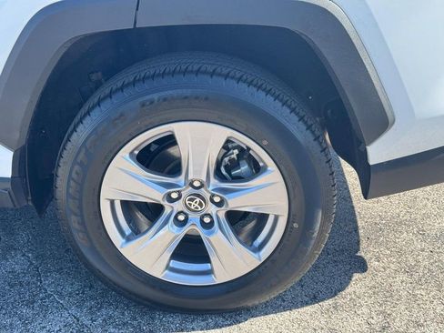 Used 2025 Toyota RAV4 XLE AWD/4WD image 14
