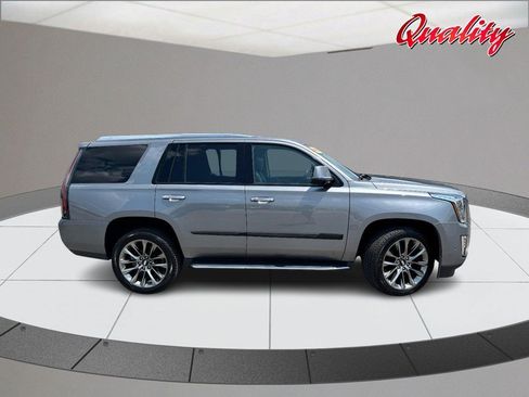 Used 2020 Cadillac Escalade Premium Luxury w/ Escalade Sport Edition AWD/4WD image 2