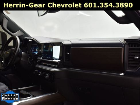 Used 2024 Chevrolet Silverado 2500 High Country image 21