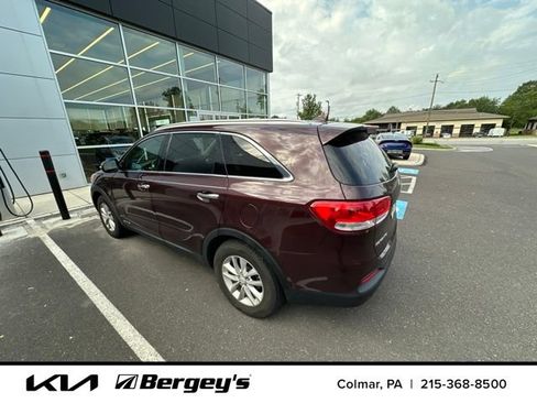 Used 2016 Kia Sorento LX w/ LX Convenience Package AWD/4WD image 5