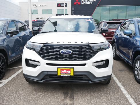 Used 2022 Ford Explorer ST-Line AWD/4WD image 2