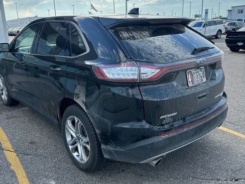 Used 2018 Ford Edge Titanium w/ Equipment Group 301A FWD image 4