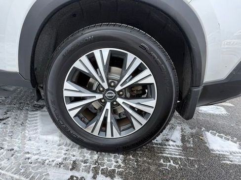 Certified 2023 Nissan Rogue SV image 27