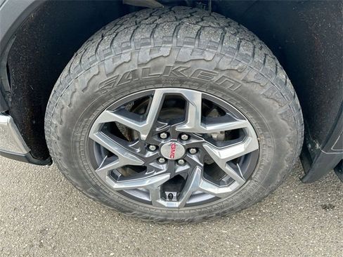 Used 2022 GMC Sierra 1500 SLT w/ SLT Premium Plus Package image 32