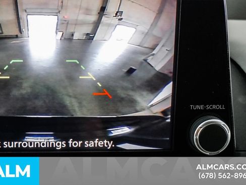 Used 2025 Nissan Rogue SV FWD image 37