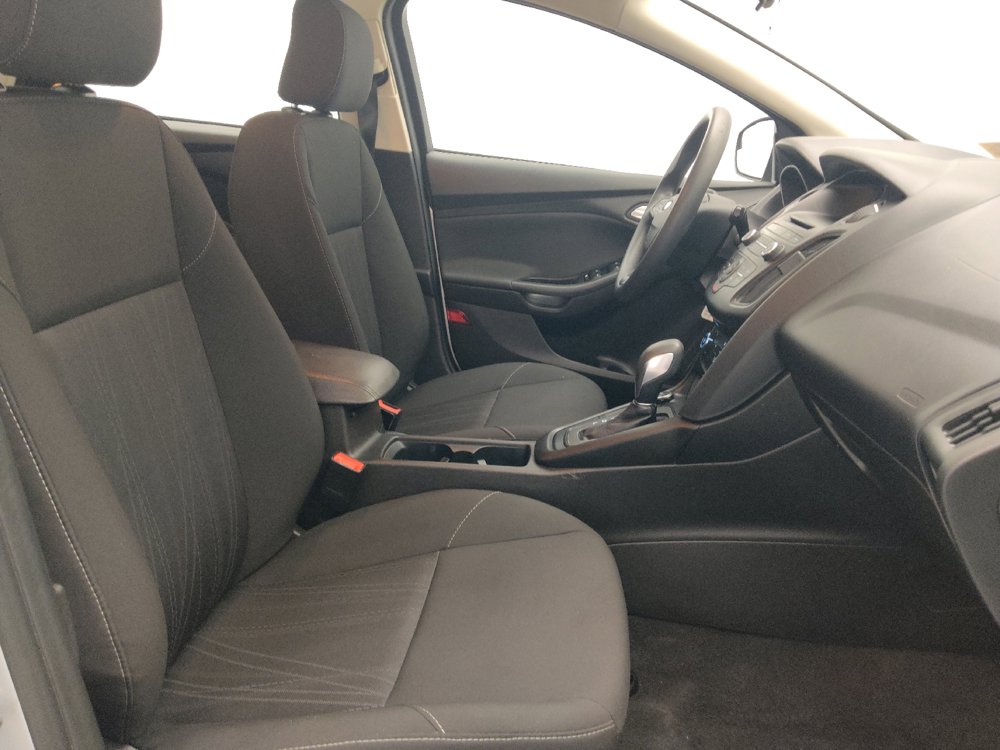 Used 2017 Ford Focus SE FWD image 21