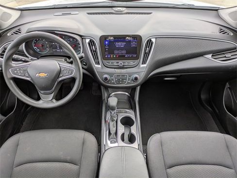 Used 2025 Chevrolet Malibu LT image 15
