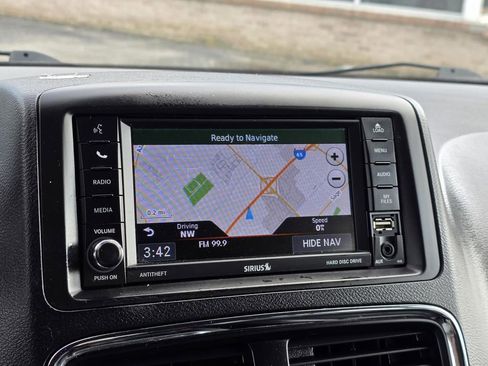 Used 2019 Dodge Grand Caravan GT image 16