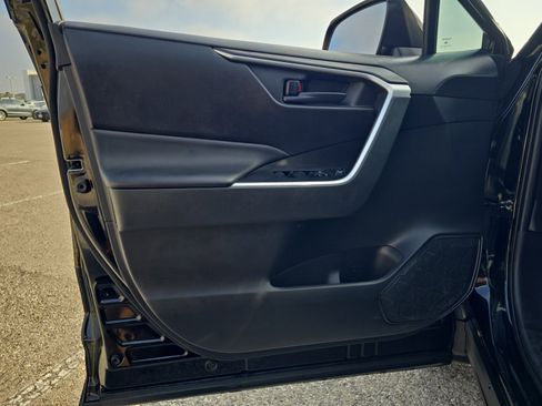 Used 2023 Toyota RAV4 LE image 22