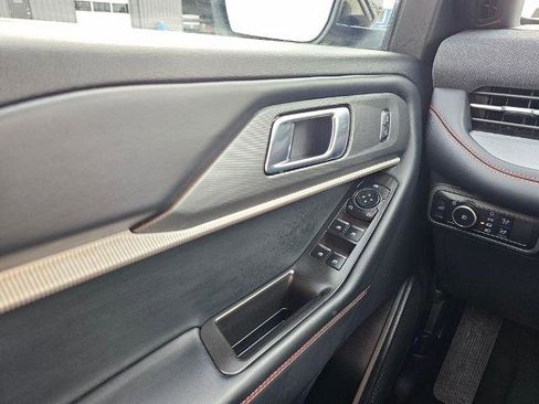 Certified 2025 Ford Explorer ST-Line image 28