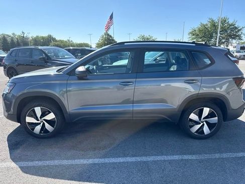 Certified 2025 Volkswagen Taos S AWD/4WD image 3