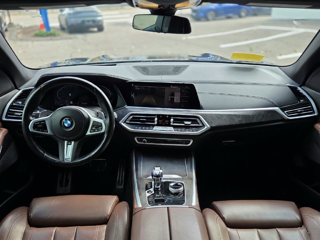 Used 2022 BMW X5 xDrive40i w/ M Sport Package AWD/4WD image 18