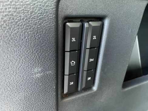 Used 2023 Lincoln Navigator L Reserve AWD/4WD image 6