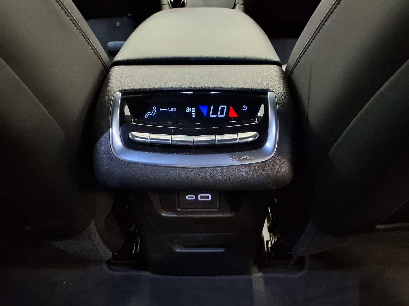 Used 2020 Cadillac XT6 Premium Luxury FWD image 15