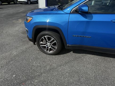 Used 2020 Jeep Compass Latitude AWD/4WD image 3