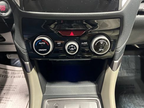 Used 2023 Subaru Forester Premium AWD/4WD image 31