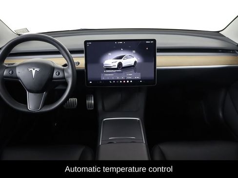 Used 2023 Tesla Model 3 Performance image 7