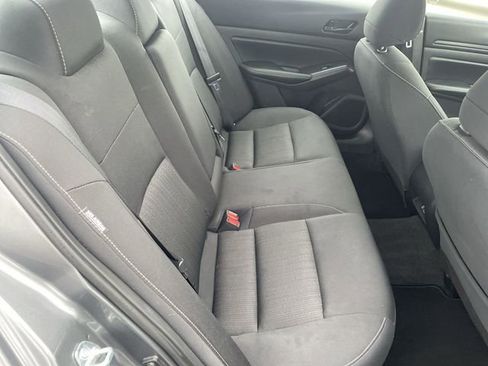 Used 2025 Nissan Altima 2.5 SV FWD image 37