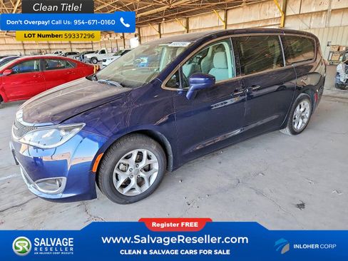 Used 2018 Chrysler Pacifica Touring Plus w/ Tire & Wheel Group FWD image 1