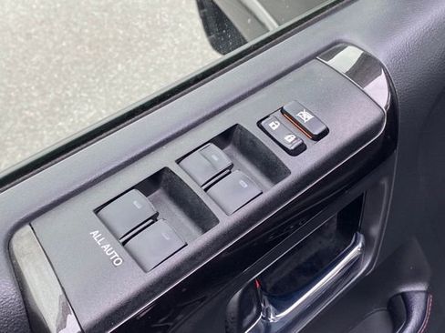 Used 2021 Toyota 4Runner Venture w/ Moonroof Package image 12