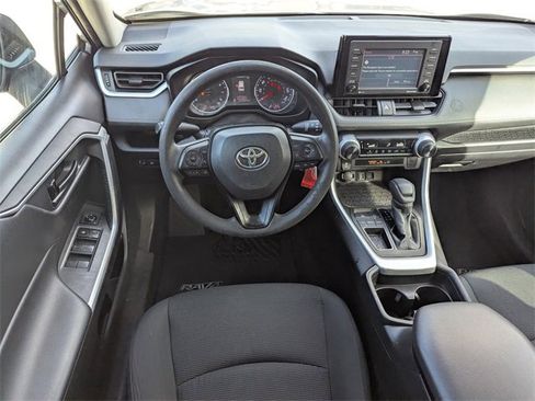 Used 2020 Toyota RAV4 LE image 12