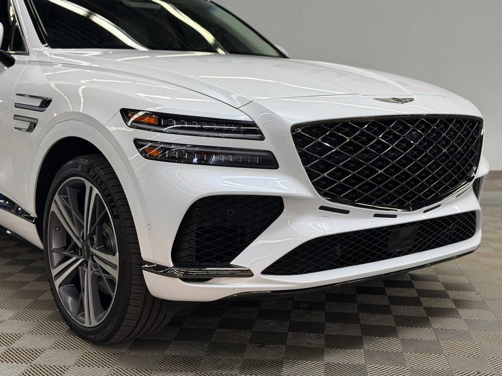 Used 2025 Genesis GV80 3.5T e-SC AWD/4WD image 10
