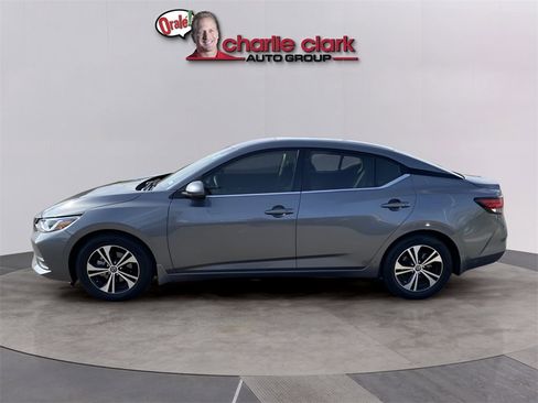 Used 2023 Nissan Sentra SV image 3